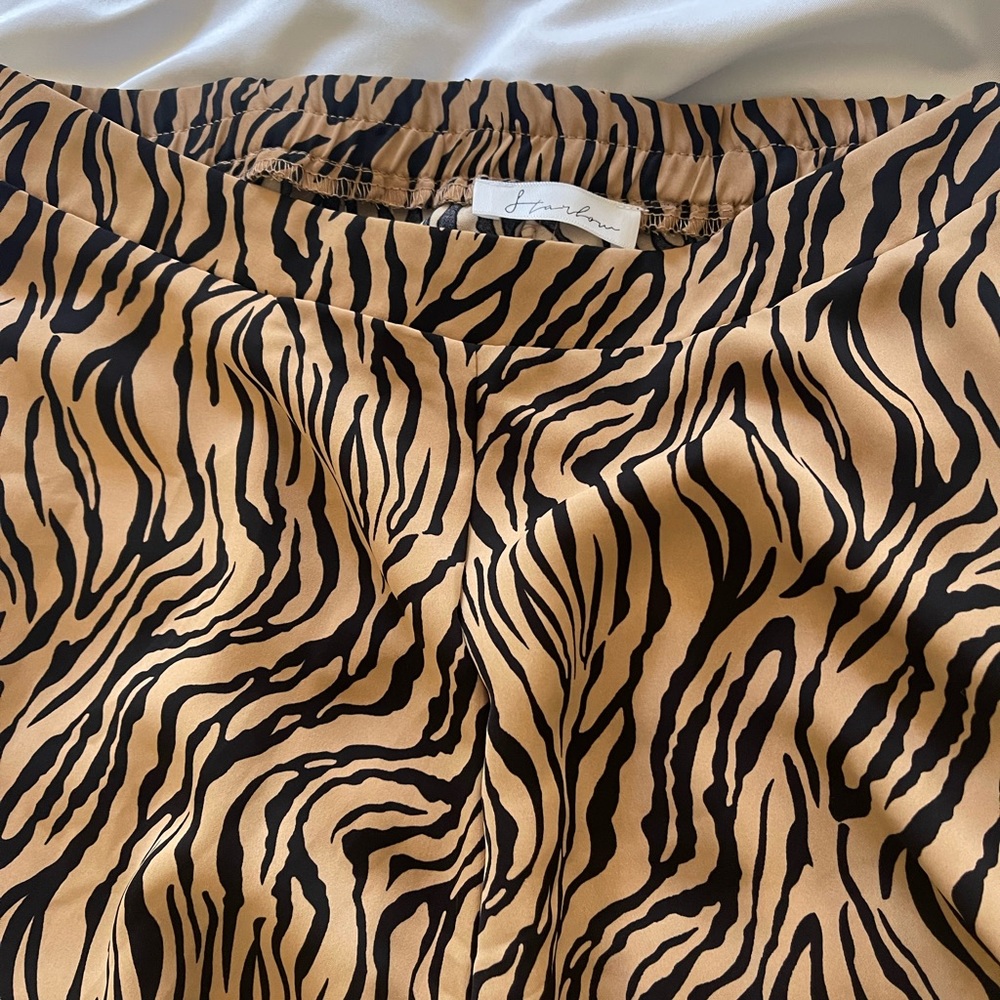 Tiger Vacation Pant Set - Picture 8 of 8